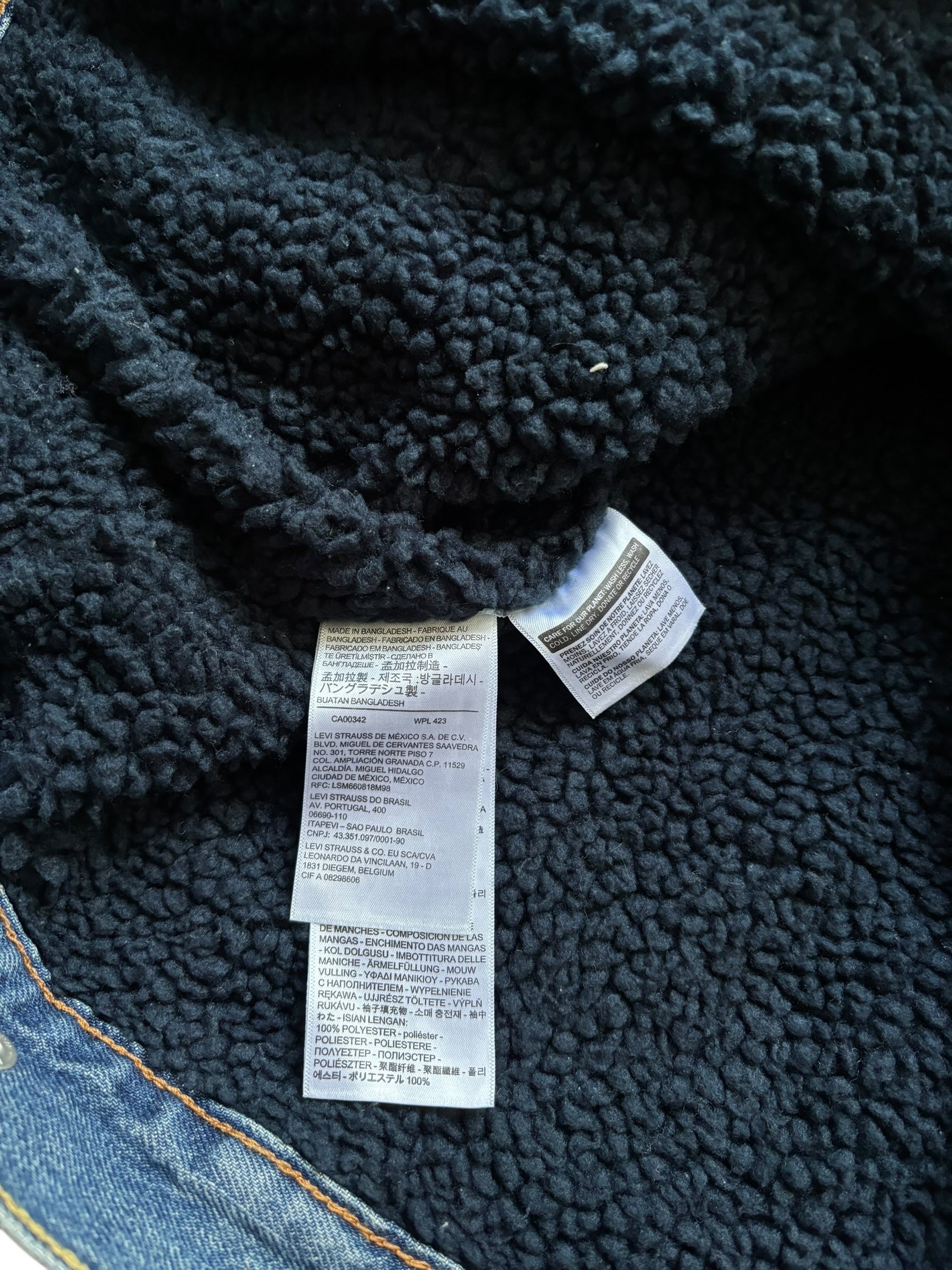 Vintage Levi's Teddy-Insulated Trucker Jacket (L)