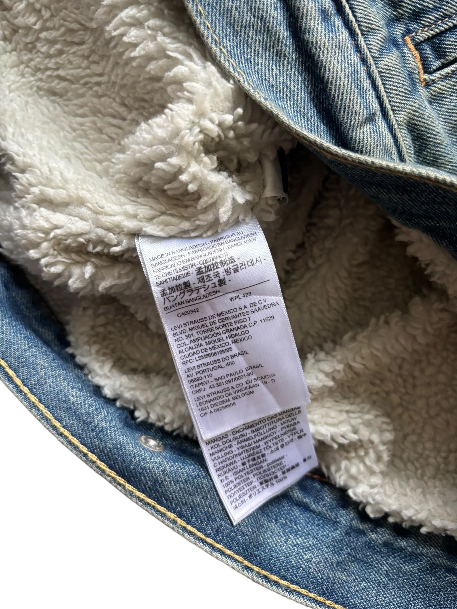 Vintage Levi's Teddy-Lined Denim Trucker Jacket (S)