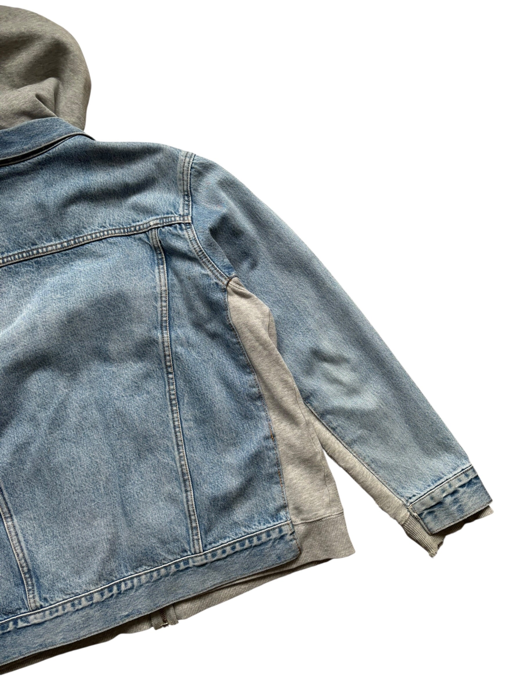 Levi's Thrashed Hybrid Hoodie Denim Trucker Jacket (L)